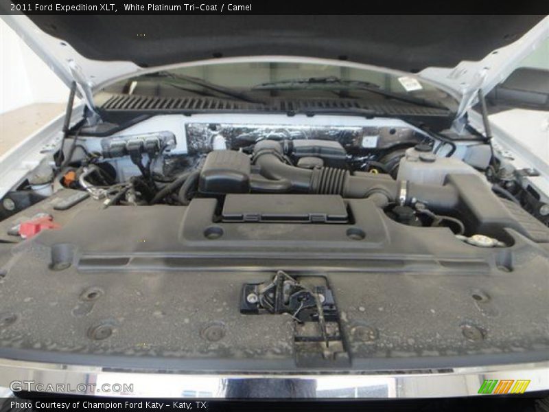 White Platinum Tri-Coat / Camel 2011 Ford Expedition XLT