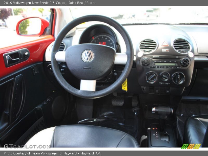 Salsa Red / Black 2010 Volkswagen New Beetle 2.5 Coupe
