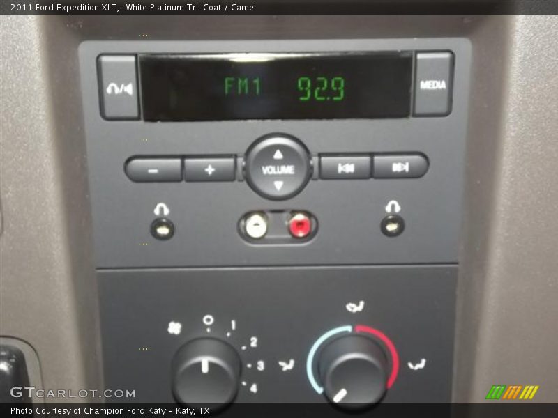 White Platinum Tri-Coat / Camel 2011 Ford Expedition XLT
