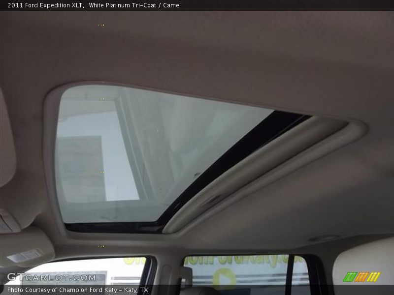White Platinum Tri-Coat / Camel 2011 Ford Expedition XLT