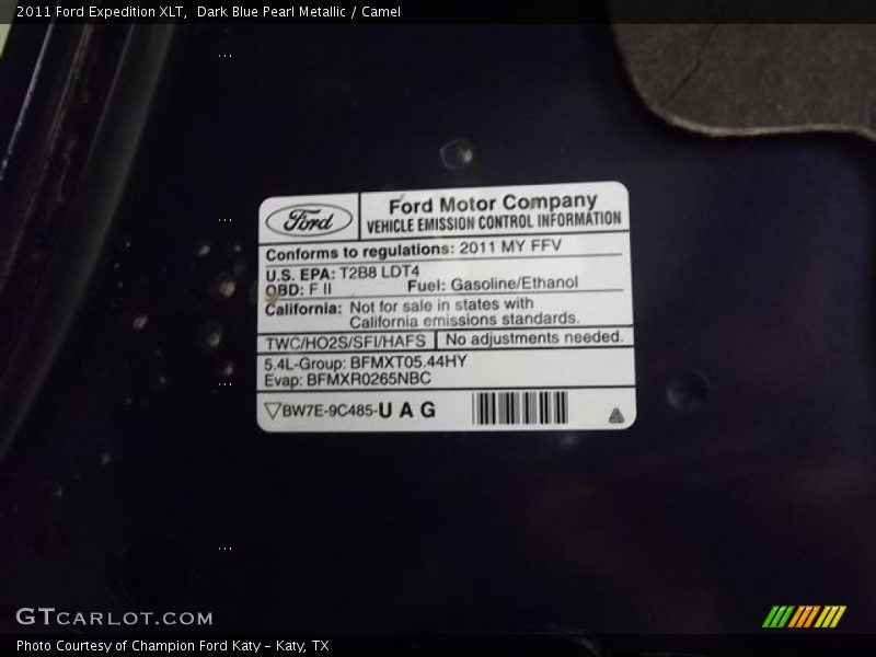 Dark Blue Pearl Metallic / Camel 2011 Ford Expedition XLT