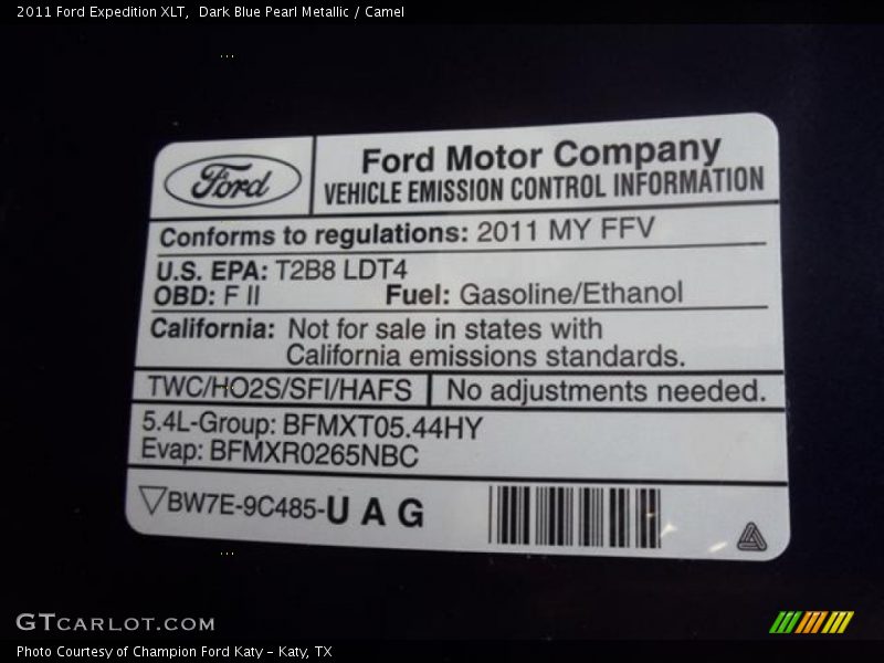 Dark Blue Pearl Metallic / Camel 2011 Ford Expedition XLT