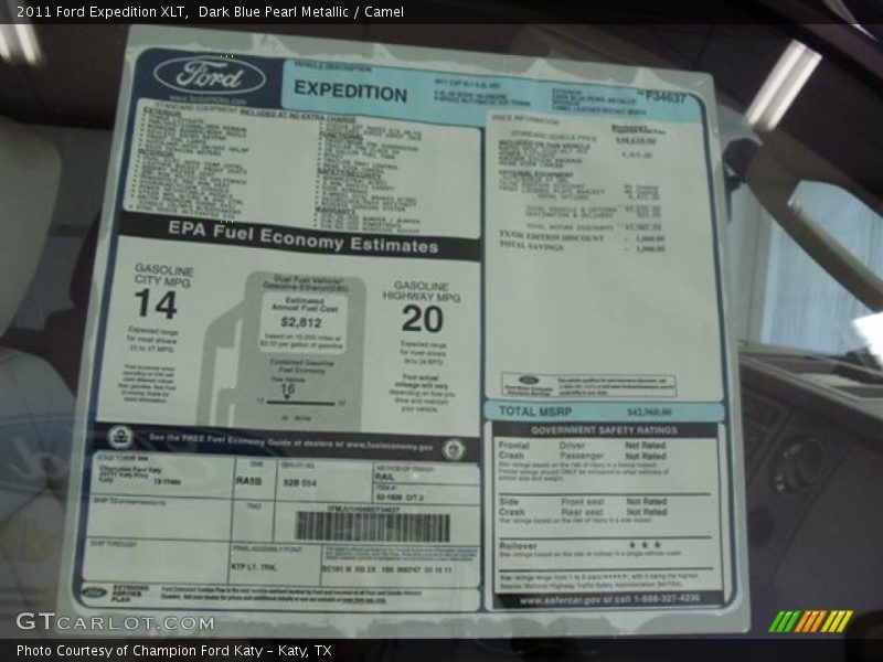 Dark Blue Pearl Metallic / Camel 2011 Ford Expedition XLT