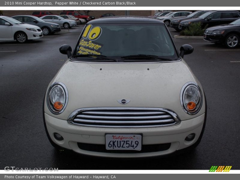Pepper White / Checkered Carbon Black/Black 2010 Mini Cooper Hardtop