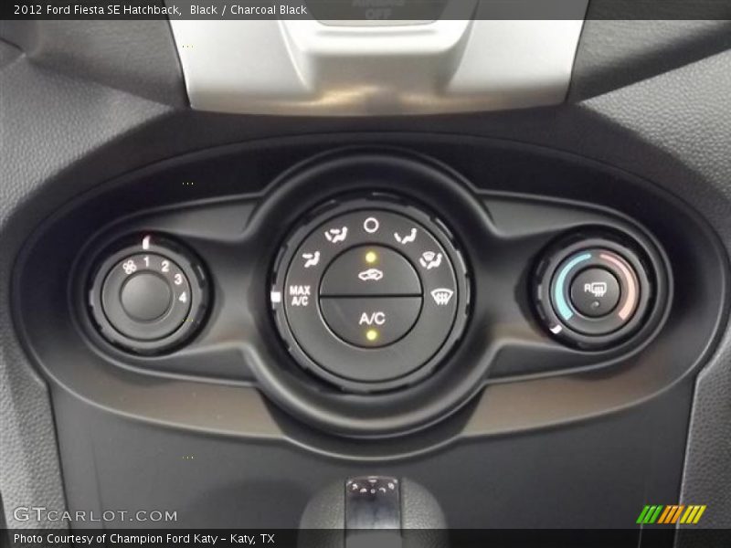 Controls of 2012 Fiesta SE Hatchback