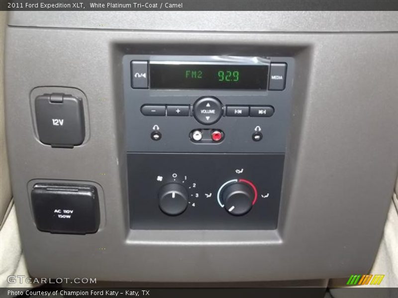 White Platinum Tri-Coat / Camel 2011 Ford Expedition XLT