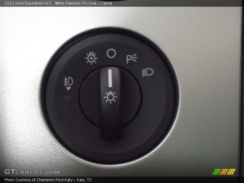 White Platinum Tri-Coat / Camel 2011 Ford Expedition XLT