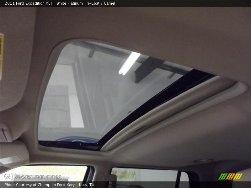 White Platinum Tri-Coat / Camel 2011 Ford Expedition XLT