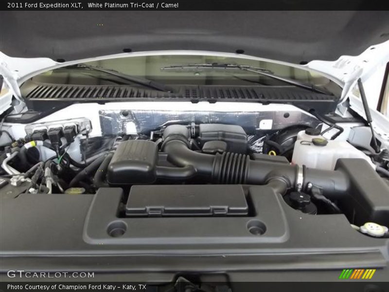 White Platinum Tri-Coat / Camel 2011 Ford Expedition XLT