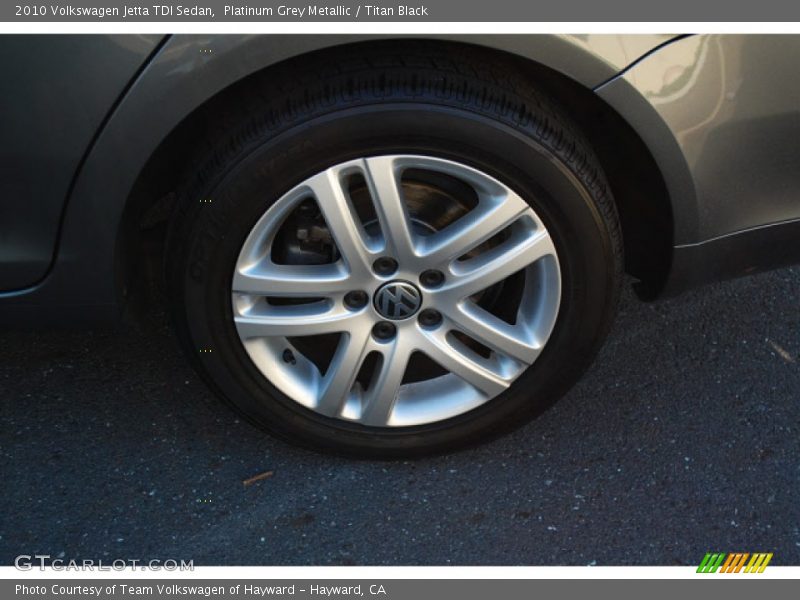 Platinum Grey Metallic / Titan Black 2010 Volkswagen Jetta TDI Sedan