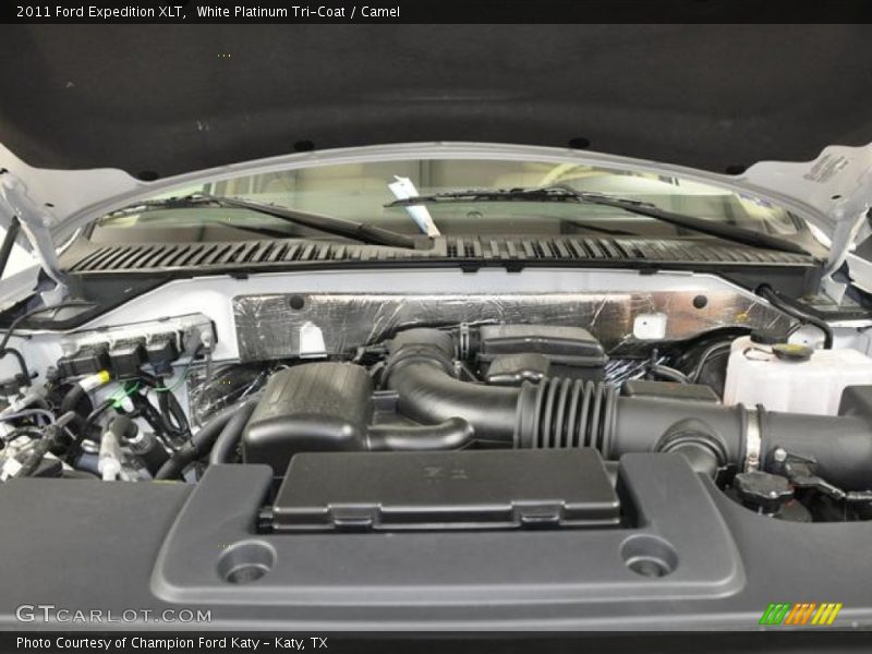 White Platinum Tri-Coat / Camel 2011 Ford Expedition XLT