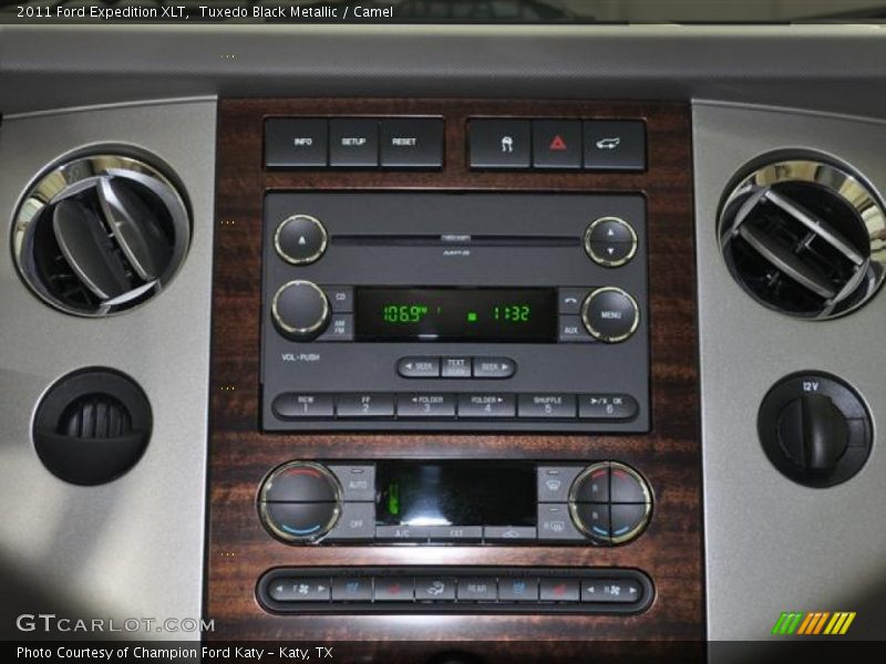 Tuxedo Black Metallic / Camel 2011 Ford Expedition XLT