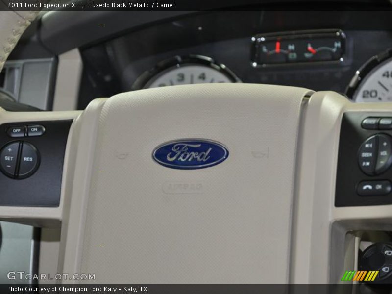 Tuxedo Black Metallic / Camel 2011 Ford Expedition XLT