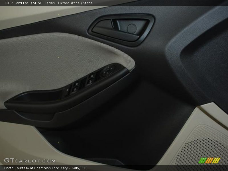Oxford White / Stone 2012 Ford Focus SE SFE Sedan