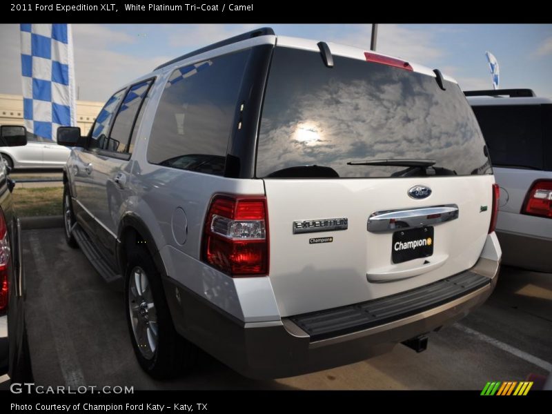 White Platinum Tri-Coat / Camel 2011 Ford Expedition XLT