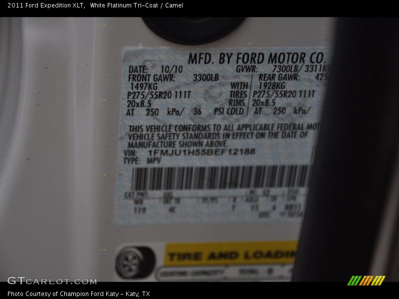White Platinum Tri-Coat / Camel 2011 Ford Expedition XLT