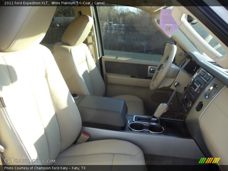 White Platinum Tri-Coat / Camel 2011 Ford Expedition XLT