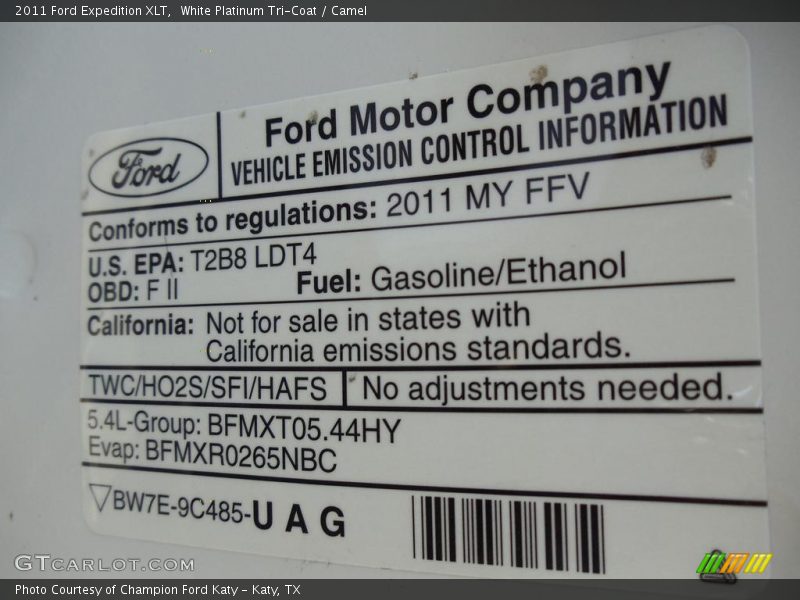 White Platinum Tri-Coat / Camel 2011 Ford Expedition XLT