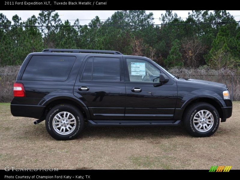 Tuxedo Black Metallic / Camel 2011 Ford Expedition XLT