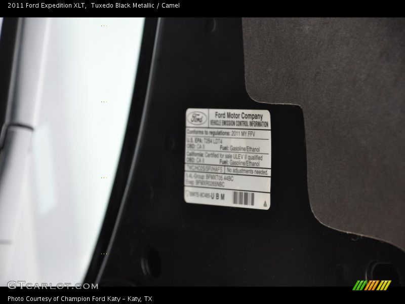 Tuxedo Black Metallic / Camel 2011 Ford Expedition XLT