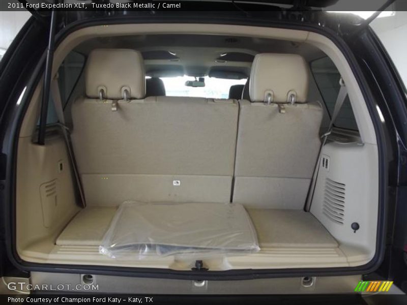 Tuxedo Black Metallic / Camel 2011 Ford Expedition XLT
