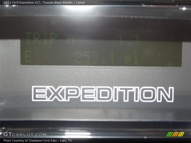 Tuxedo Black Metallic / Camel 2011 Ford Expedition XLT