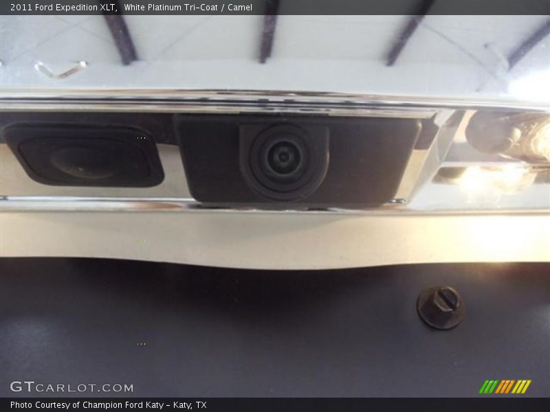 White Platinum Tri-Coat / Camel 2011 Ford Expedition XLT