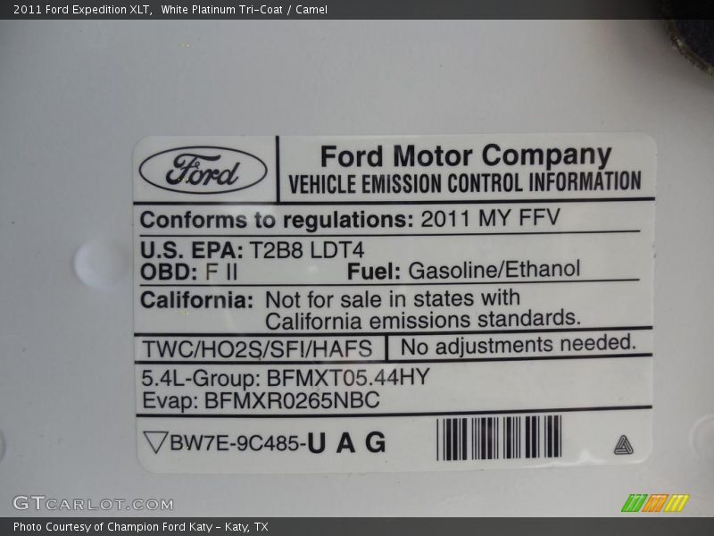 White Platinum Tri-Coat / Camel 2011 Ford Expedition XLT