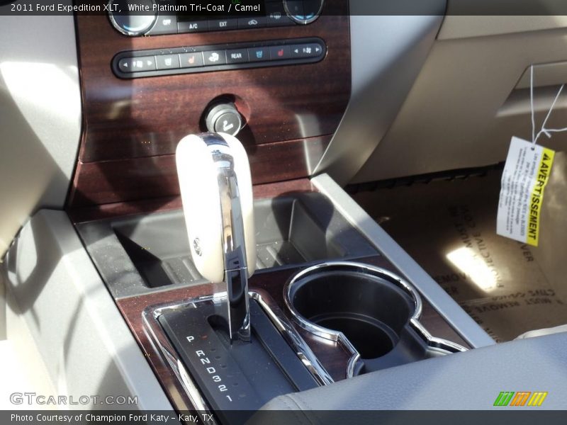White Platinum Tri-Coat / Camel 2011 Ford Expedition XLT