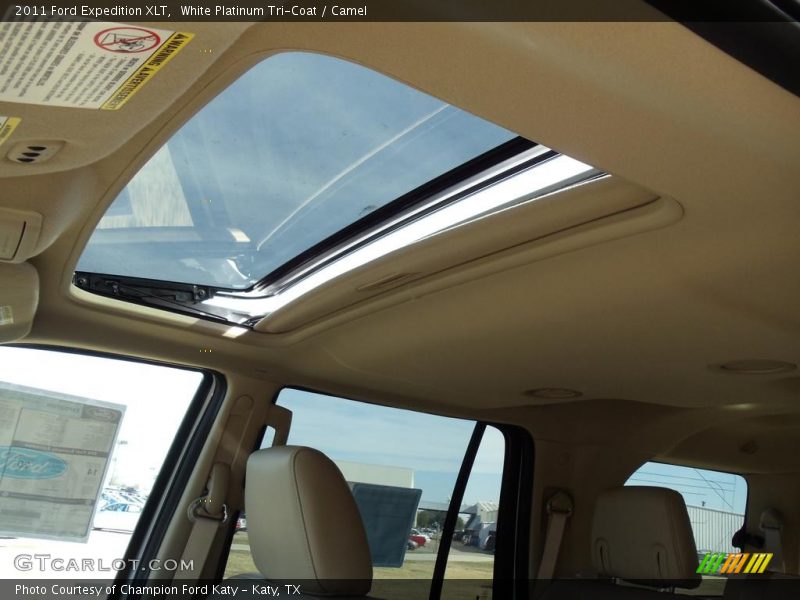 White Platinum Tri-Coat / Camel 2011 Ford Expedition XLT
