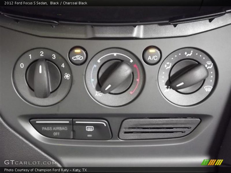 Black / Charcoal Black 2012 Ford Focus S Sedan