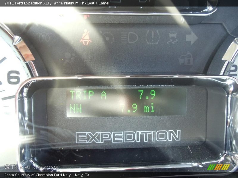 White Platinum Tri-Coat / Camel 2011 Ford Expedition XLT