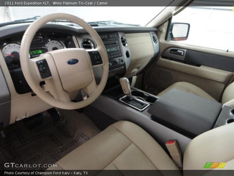White Platinum Tri-Coat / Camel 2011 Ford Expedition XLT