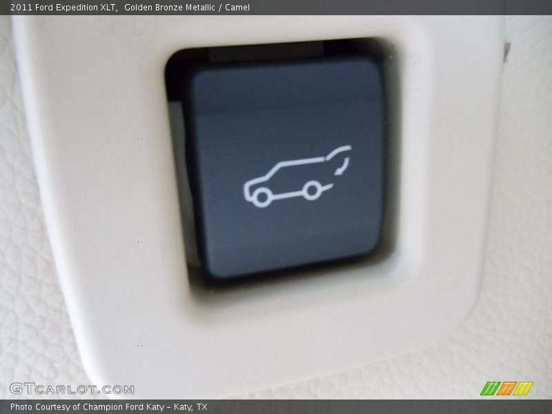 Golden Bronze Metallic / Camel 2011 Ford Expedition XLT