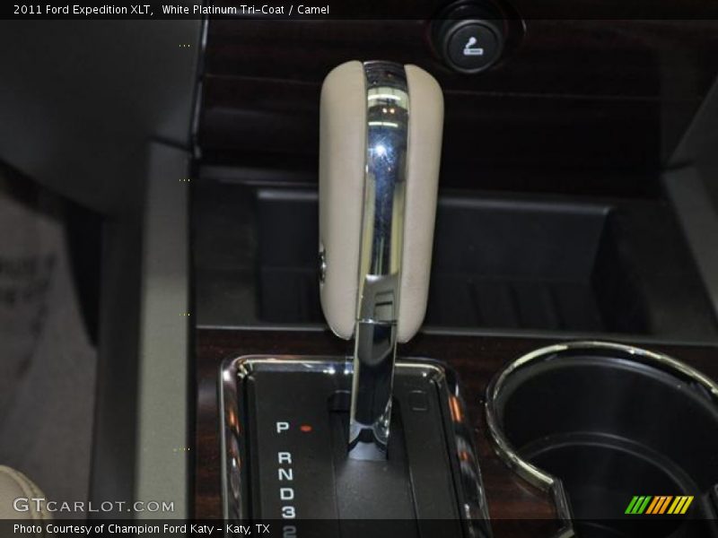 White Platinum Tri-Coat / Camel 2011 Ford Expedition XLT