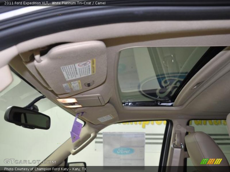 White Platinum Tri-Coat / Camel 2011 Ford Expedition XLT