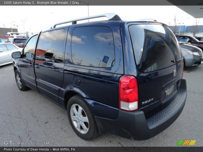 Midnight Blue Metallic / Grey 2005 Saturn Relay 3