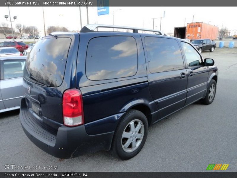 Midnight Blue Metallic / Grey 2005 Saturn Relay 3