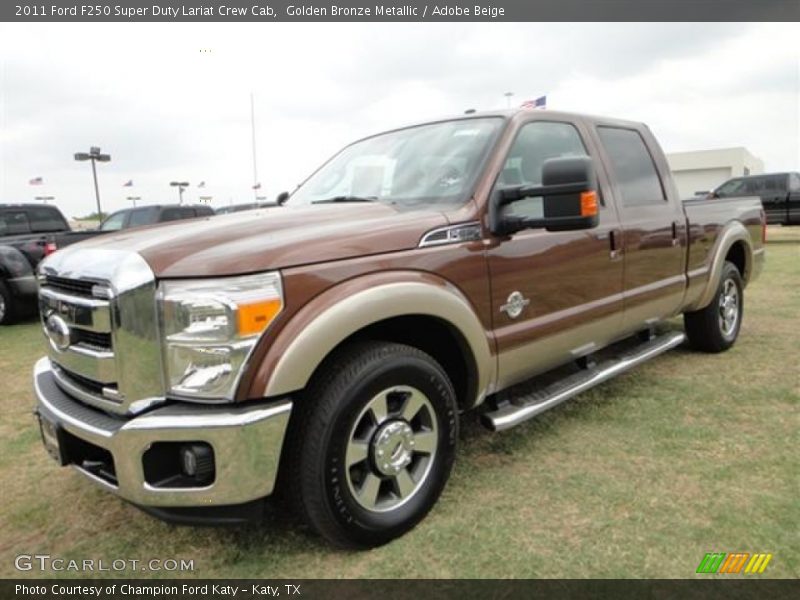 Front 3/4 View of 2011 F250 Super Duty Lariat Crew Cab