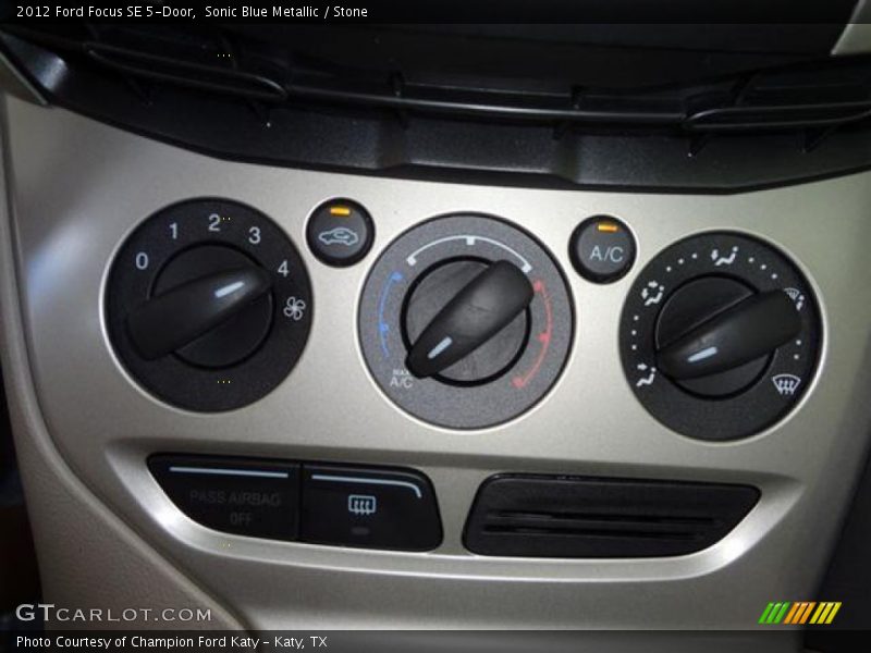 Sonic Blue Metallic / Stone 2012 Ford Focus SE 5-Door
