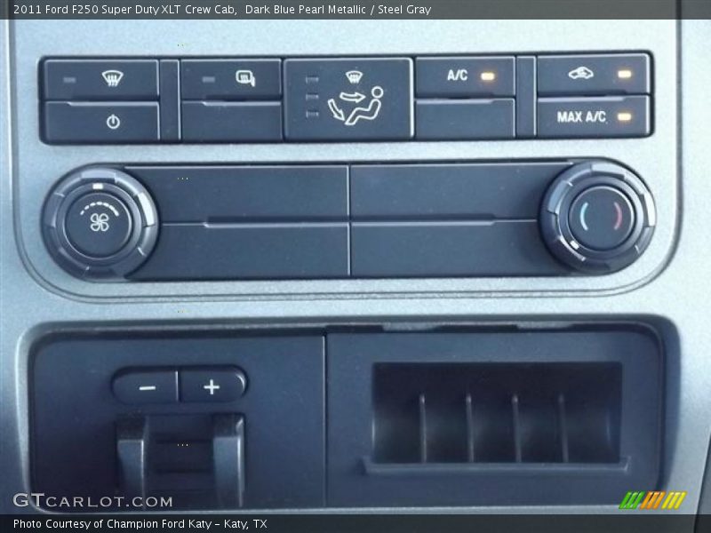 Controls of 2011 F250 Super Duty XLT Crew Cab