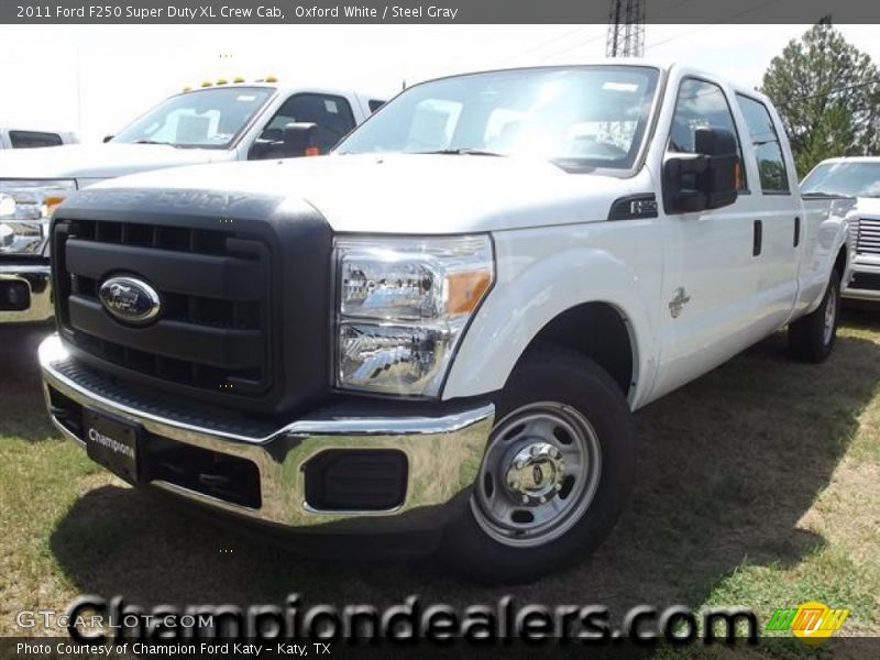 Oxford White / Steel Gray 2011 Ford F250 Super Duty XL Crew Cab