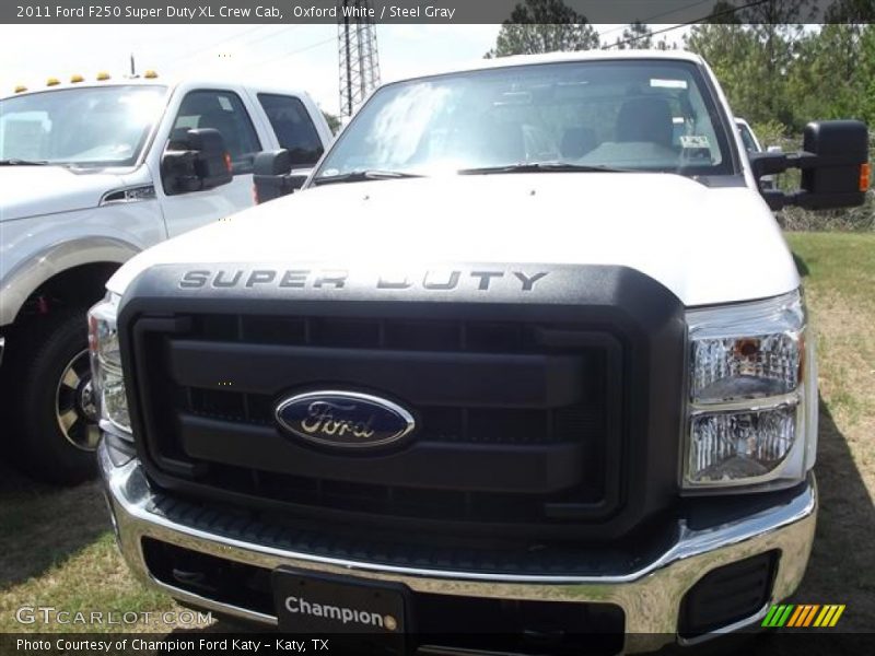 Oxford White / Steel Gray 2011 Ford F250 Super Duty XL Crew Cab