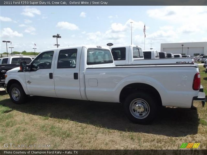 Oxford White / Steel Gray 2011 Ford F250 Super Duty XL Crew Cab