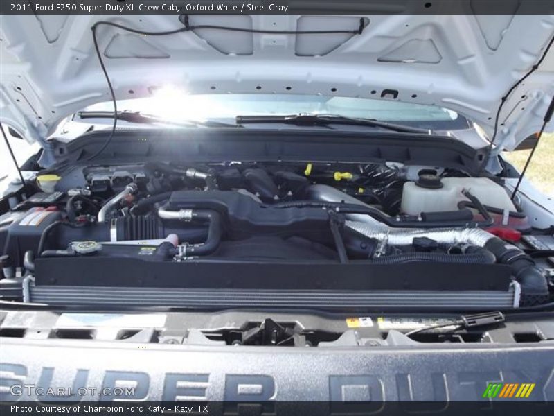 Oxford White / Steel Gray 2011 Ford F250 Super Duty XL Crew Cab