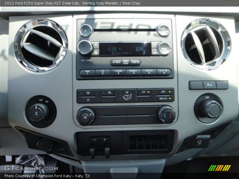 Controls of 2011 F250 Super Duty XLT Crew Cab