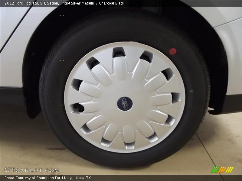 Ingot Silver Metallic / Charcoal Black 2012 Ford Focus SE SFE Sedan