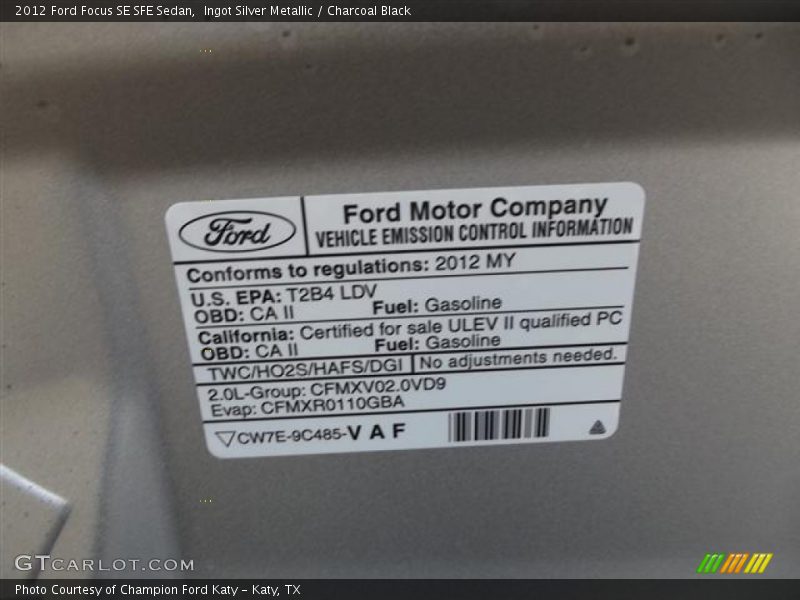 Ingot Silver Metallic / Charcoal Black 2012 Ford Focus SE SFE Sedan
