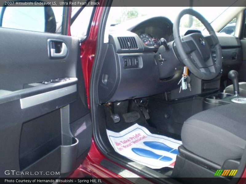 Ultra Red Pearl / Black 2007 Mitsubishi Endeavor LS