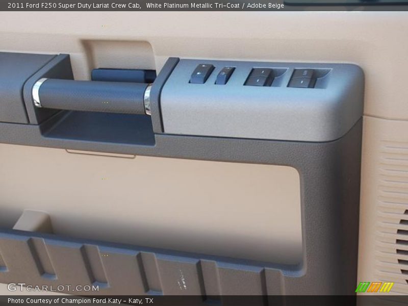 White Platinum Metallic Tri-Coat / Adobe Beige 2011 Ford F250 Super Duty Lariat Crew Cab